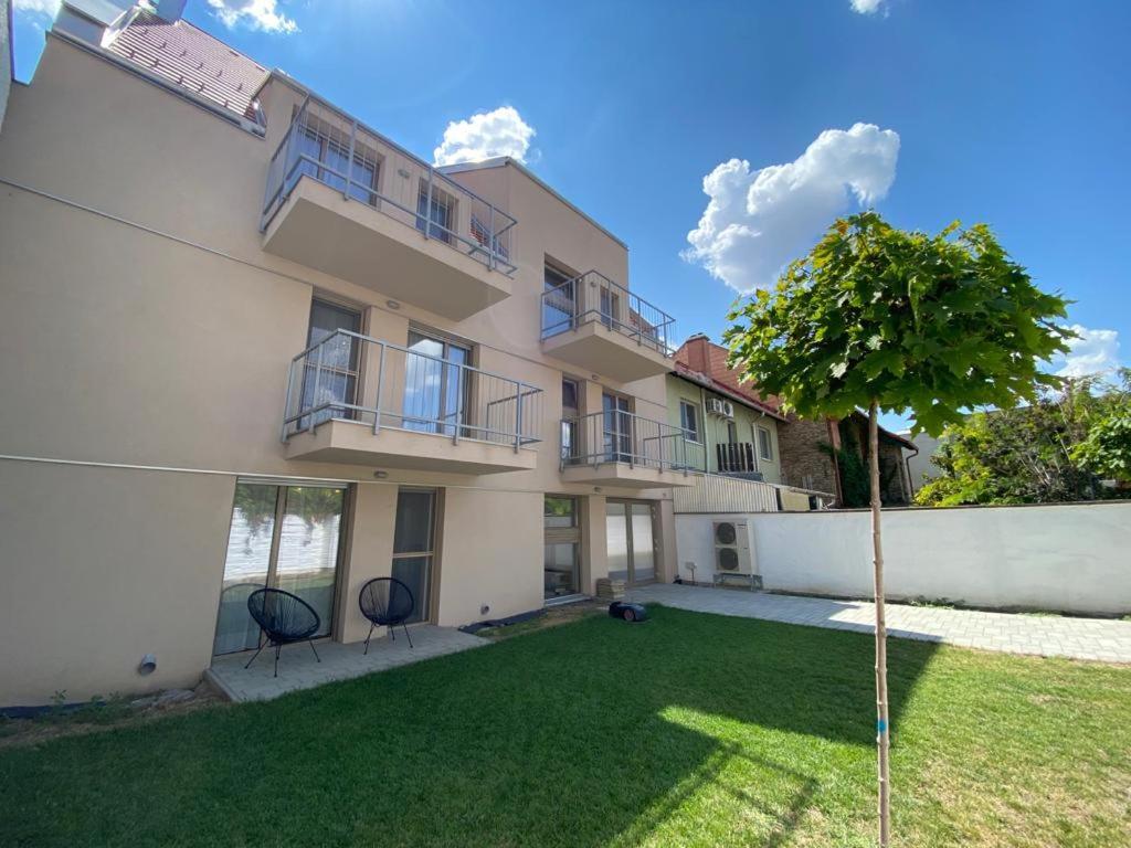 Mathias Premium Apartments Сегед Экстерьер фото