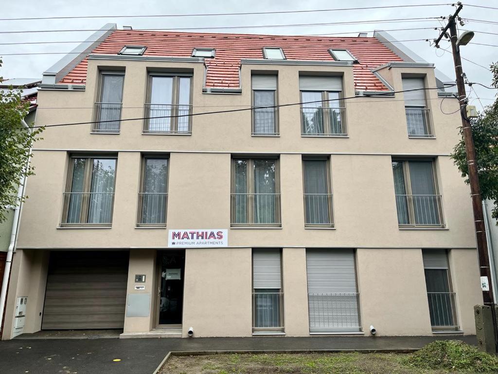 Mathias Premium Apartments Сегед Экстерьер фото