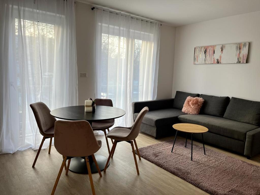 Mathias Premium Apartments Сегед Экстерьер фото