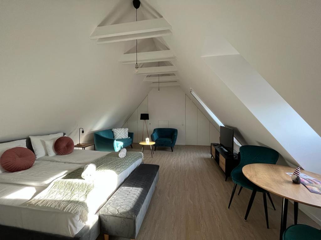Mathias Premium Apartments Сегед Экстерьер фото