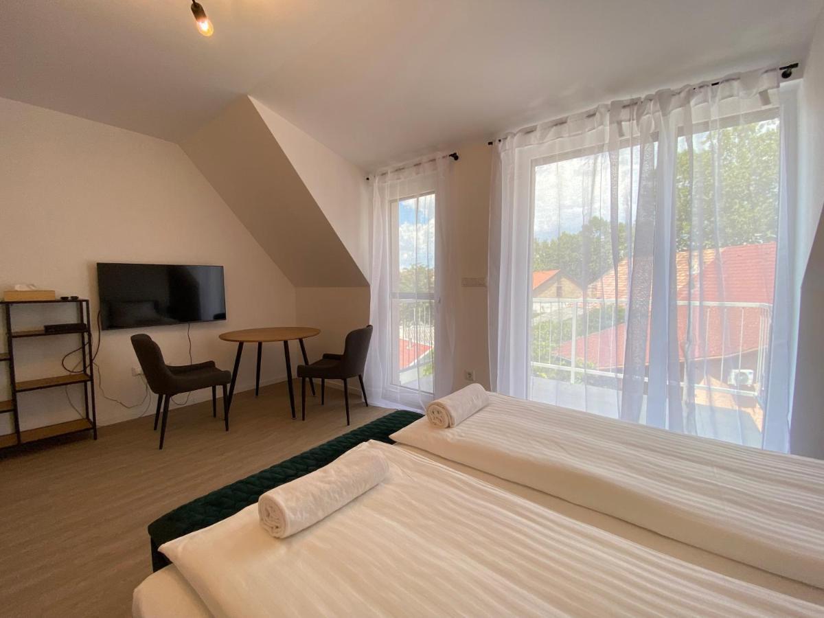 Mathias Premium Apartments Сегед Экстерьер фото